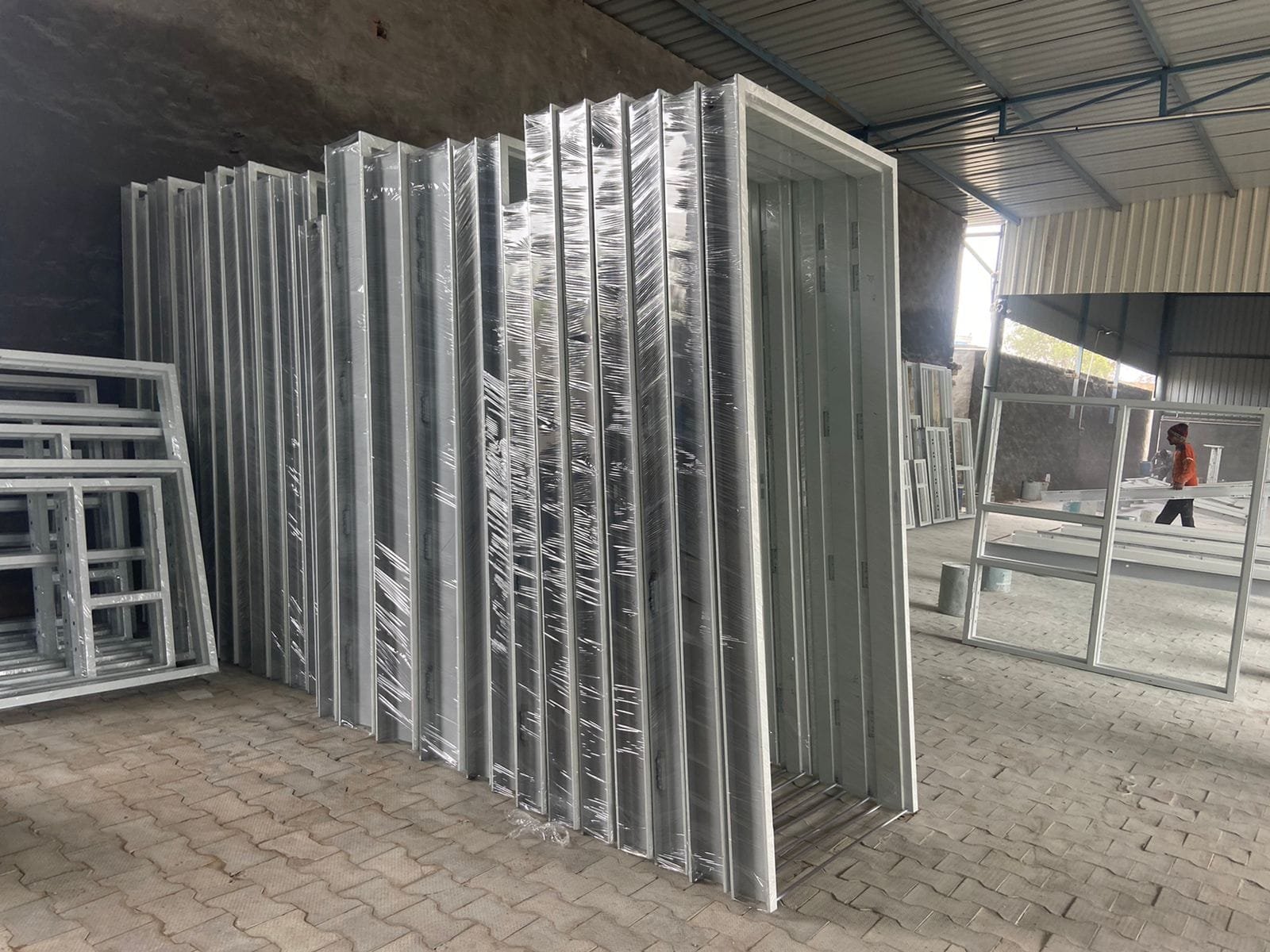 Double Rebate Frame with Side Panel